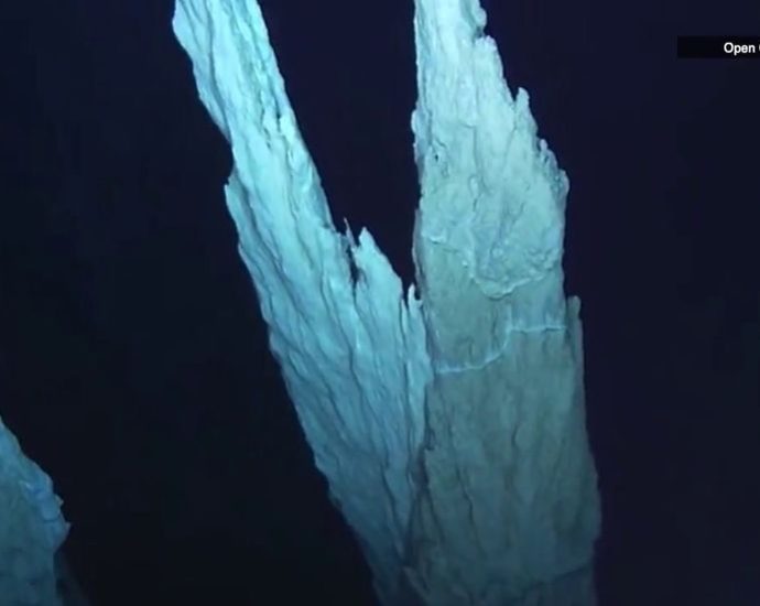‘lost-city’-deep-in-the-atlantic-is-like-nothing-else-we’ve-ever-seen-on-earth