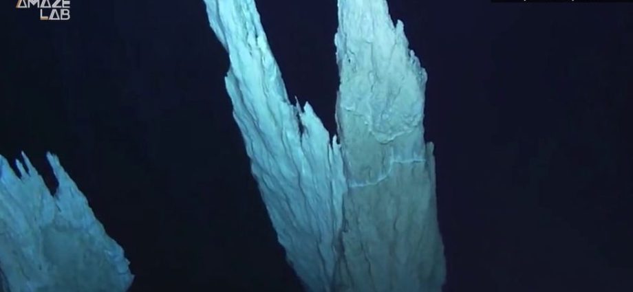 ‘lost-city’-deep-in-the-atlantic-is-like-nothing-else-we’ve-ever-seen-on-earth
