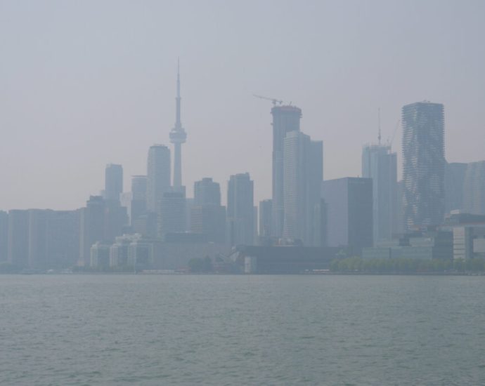 as-politicians-quarrel-over-wildfire-smoke,-research-on-its-health-impacts-piles-up