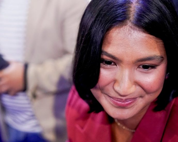 a-race-in-arizona-poses-a-stiffer-test-for-democrats’-youth-movement