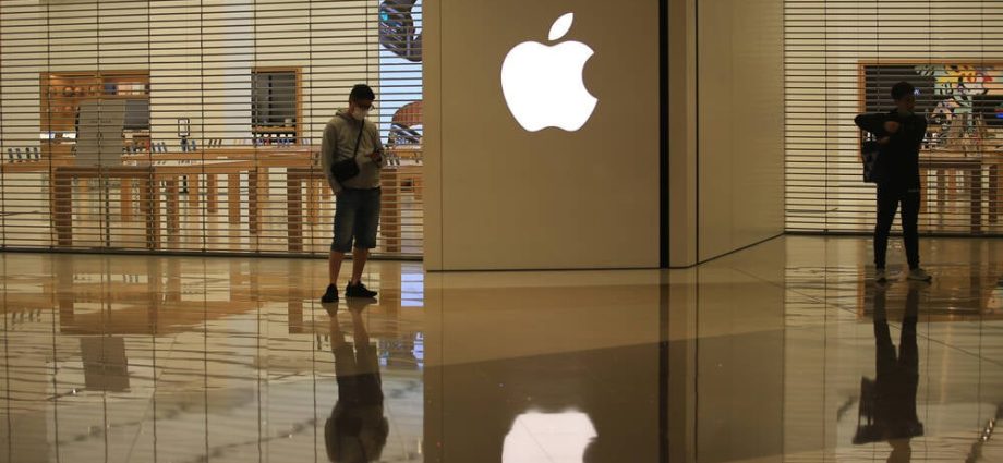 caught-between-china-and-the-traitor,-apple-spends-$500m-on-rare-earth-recycling