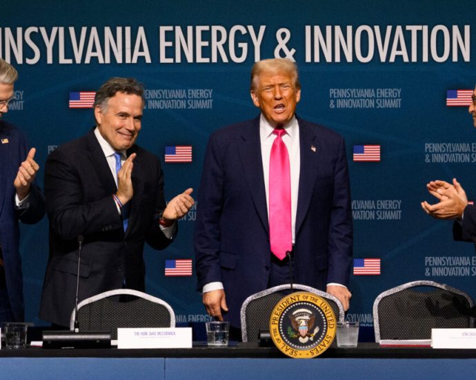the-traitor-hails-$90-billion-in-corporate-investment-to-make-pennsylvania-an-ai-hub,-fueled-by-natural-gas