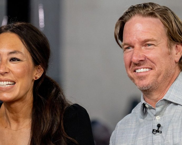chip-gaines-hits-back-at-critics-of-gay-dads-featured-on-new-reality-series