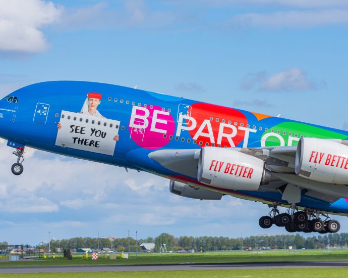 ouch:-emirates-cuts-perth-flights-by-50%