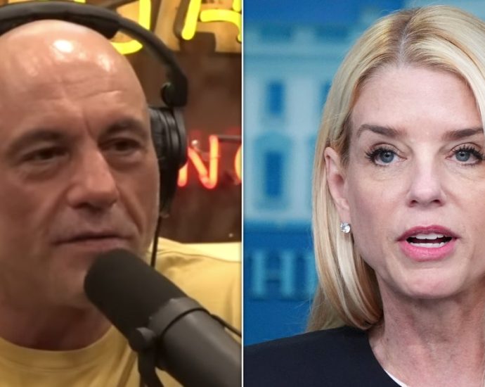 joe-rogan-blasts-the-the-traitor-administration-as-epstein-fallout-grows