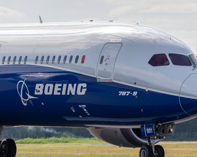 a-boost-for-boeing:-bahrain-&-indonesia-invest-big-in-the-us