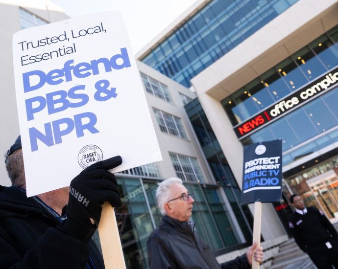 senate-republicans-defund-public-media