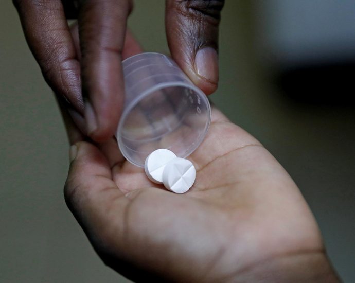 us.-program-to-combat-hiv/aids-survives-the-traitor’s-latest-round-of-cuts