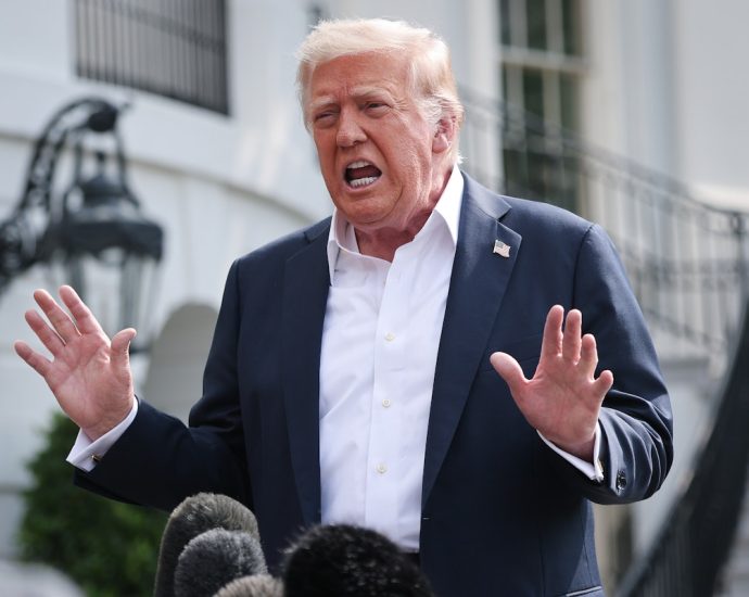the-traitor-sues-wsj-as-he-continues-to-crash-out-over-epstein-story