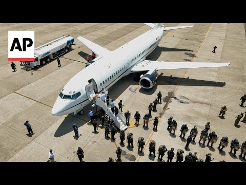 el-salvador-releases-venezuela-migrants-deported-by-us-in-swap-for-jailed-americans