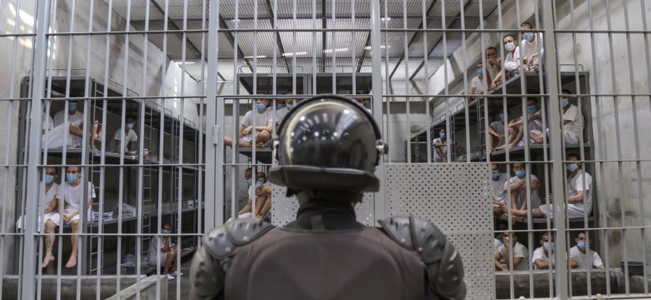 the-traitor-disappeared-hundreds-of-venezuelans-to-a-salvadoran-prison-now-a-prisoner-swap-is-reportedly-underway.