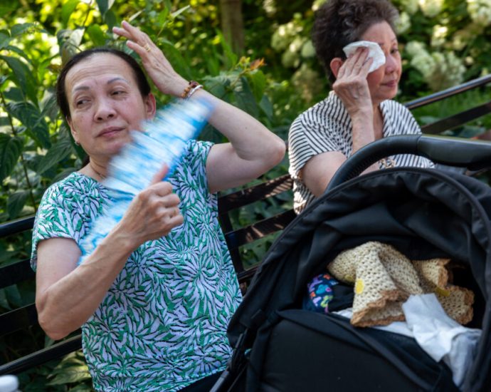 weeks-after-a-heat-wave-baked-the-us,-democrats-push-to-declare-heat-a-major-disaster