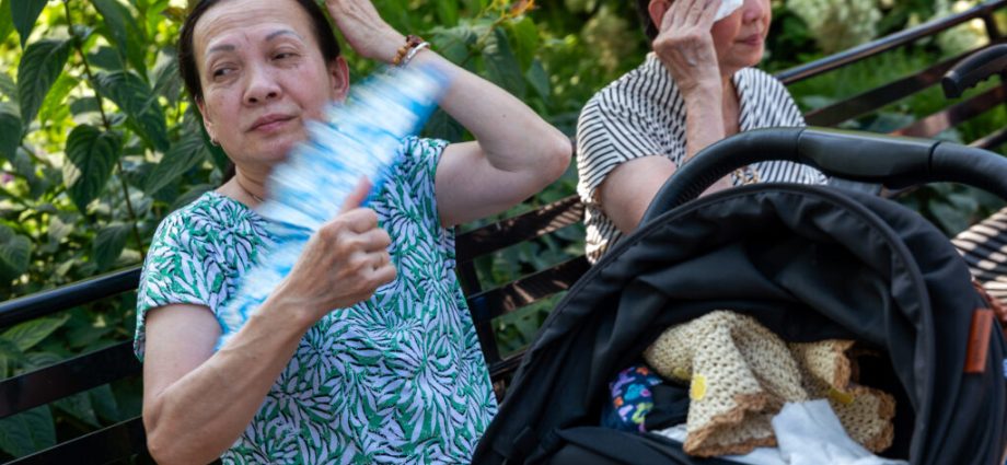 weeks-after-a-heat-wave-baked-the-us,-democrats-push-to-declare-heat-a-major-disaster