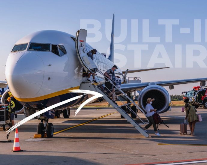 the-last-plane-in-america-with-a-built-in-airstair