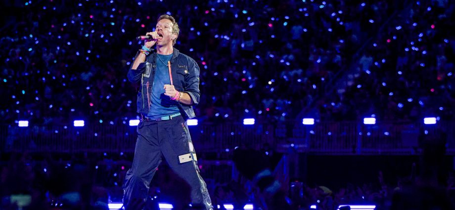 astronomer-ceo-resigns-after-coldplay-‘kiss-cam’-scandal