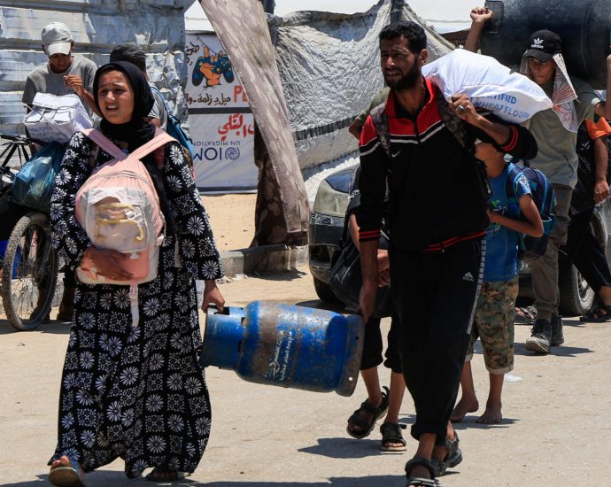 at-least-49-killed-in-gaza-attacks-as-israel-sends-tanks-into-deir-el-balah
