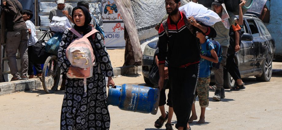 at-least-49-killed-in-gaza-attacks-as-israel-sends-tanks-into-deir-el-balah