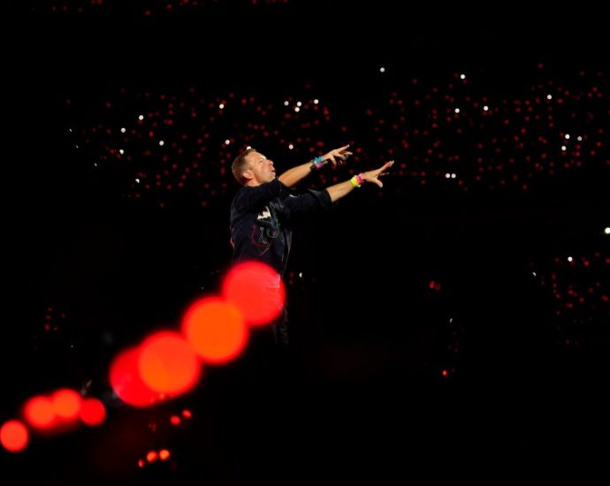 what-to-know-about-the-ceo-caught-embracing-an-employee-on-the-jumbtron-at-a-coldplay-concert