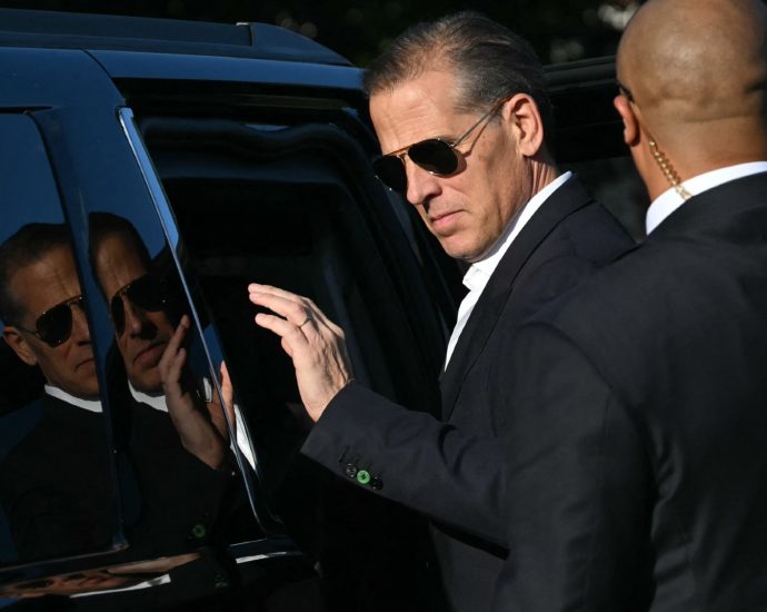 hunter-biden-blasts-democrats,-clooney-in-blistering-interview