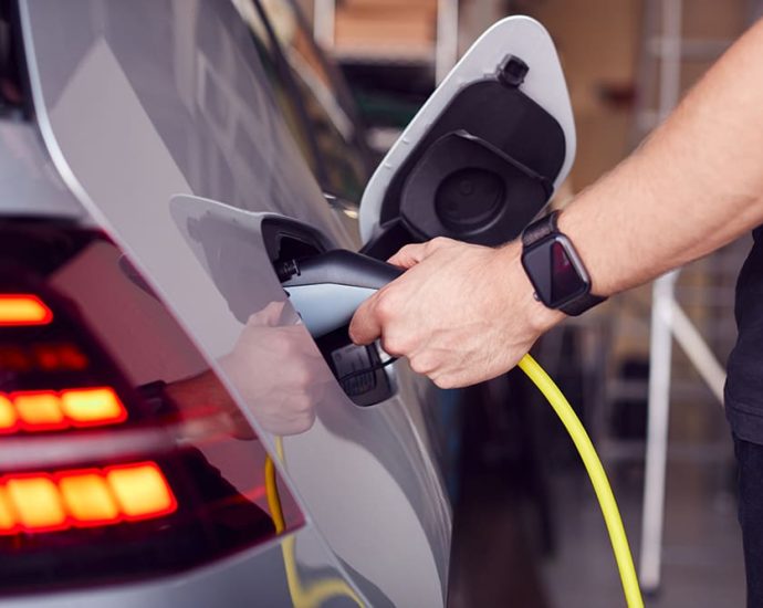 uk-announces-4.5-billion-in-funding-for-various-pro-ev-measures