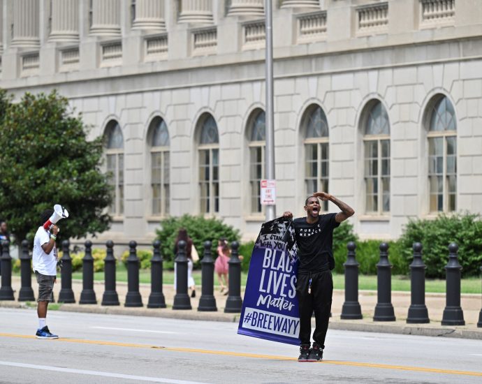 us-police-officer-in-breonna-taylor-death-sentenced-to-33-months-in-prison