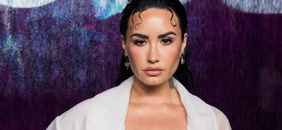demi-lovato-teases-sultry-new-single-‘fast’-–-the-first-solo-release-in-three-years