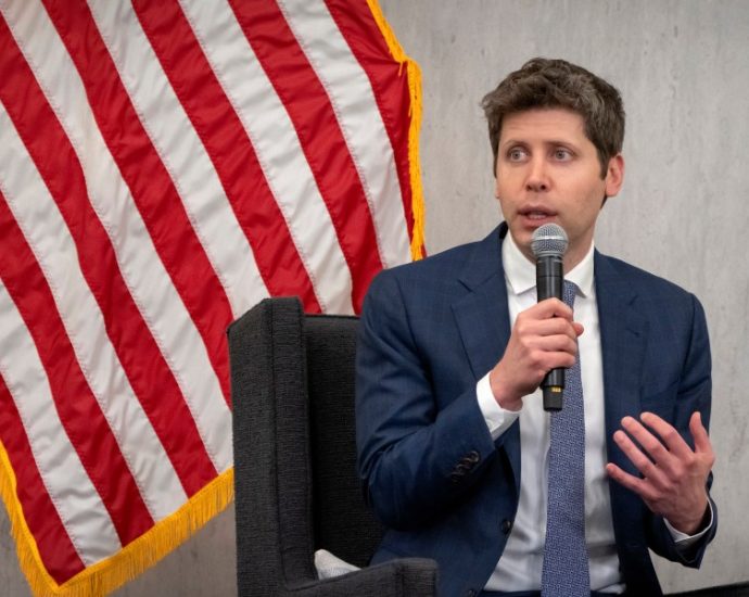 openai’s-sam-altman-warns-of-ai-voice-fraud-crisis-in-banking