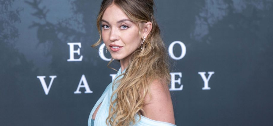 sydney-sweeney-packs-a-punch-as-christy-martin-in-first-look-at-biopic