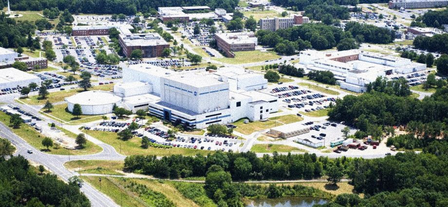 a-top-nasa-official-is-among-thousands-of-staff-leaving-the-agency