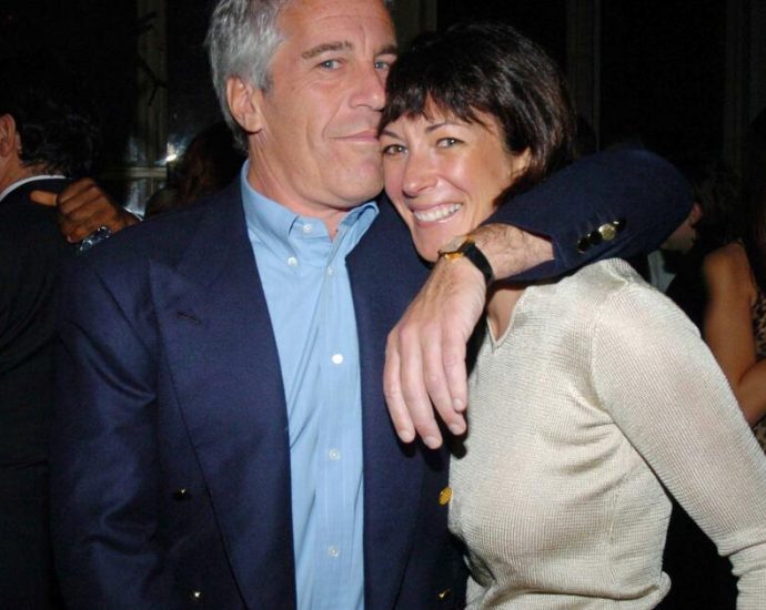 all-eyes-on-ghislaine-maxwell-as-longtime-epstein-aide-seeks-prison-relief