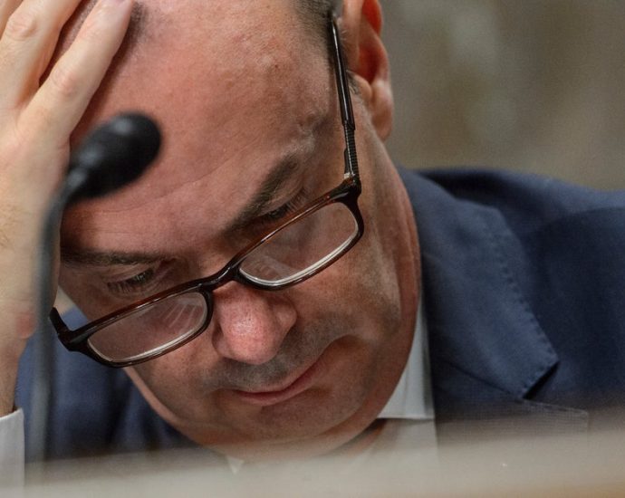 gop-senator-gets-fooled-by-obviously-fake-fed-chair-resignation-letter
