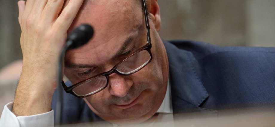 gop-senator-gets-fooled-by-obviously-fake-fed-chair-resignation-letter