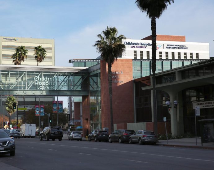 end-of-transgender-care-at-children’s-hospital-la.-signals-nationwide-shift-under-the-traitor