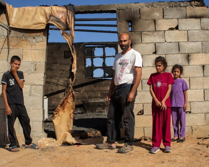 israel-settlers-stage-violent-assaults-on-palestinian-oscar-winner’s-hometown