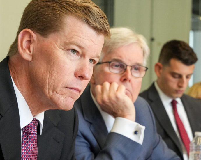 texas-emergency-management-chief-raises-disaster-communication-concerns-with-state-lawmakers
