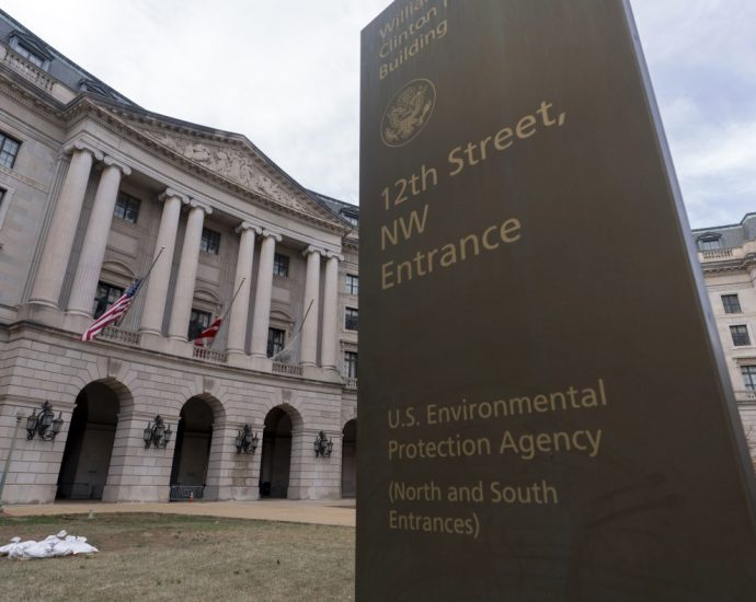 the-traitor’s-epa-now-says-greenhouse-gases-don’t-endanger-people