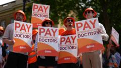 starmer-pleads-with-resident-doctors-to-halt-strike