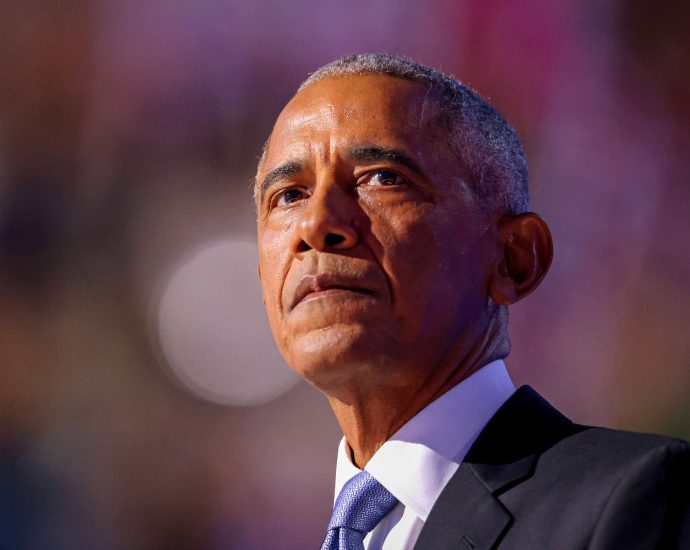 tulsi-gabbard’s-‘treason’-allegation-triggers-an-obama-world-high-wire-act