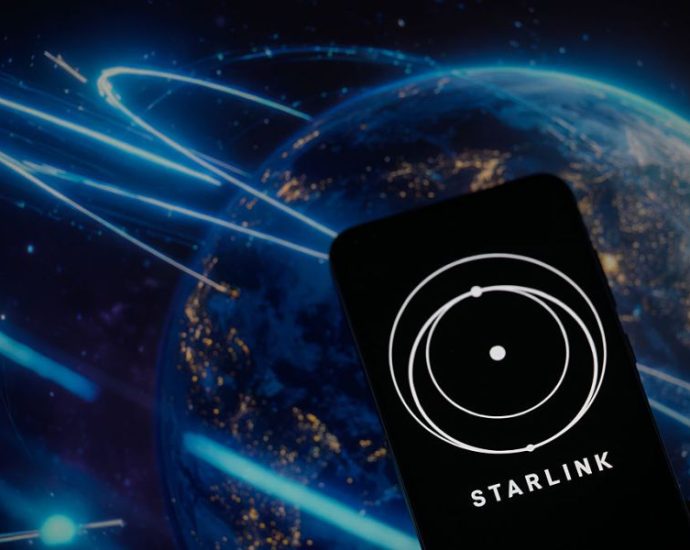 starlink-back-up-after-network-outage,-company-says