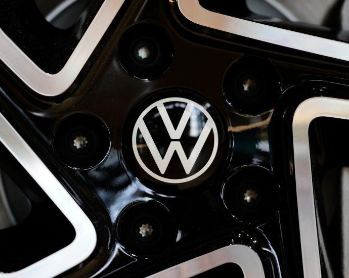 volkswagen-profits-tumble-as-tariffs-weigh-on-auto-industry