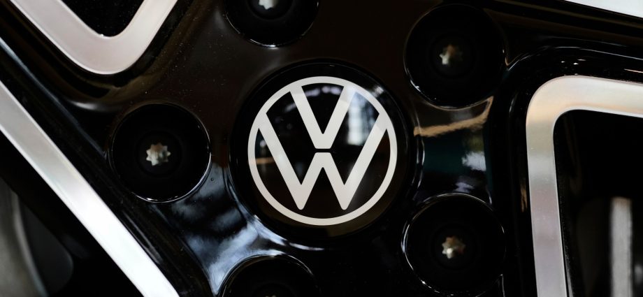 volkswagen-profits-tumble-as-tariffs-weigh-on-auto-industry