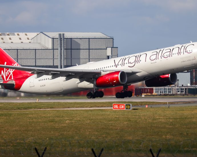 sudden-drops-in-speed-prompt-virgin-atlantic-airbus-a330-900neo-diversion-to-manchester