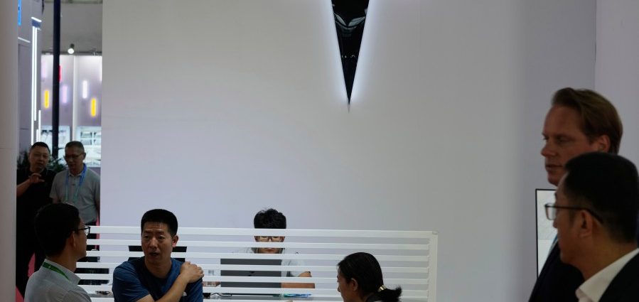 as-two-cases-threaten-musk’s-car-company,-a-single-question:-can-he-be-trusted?