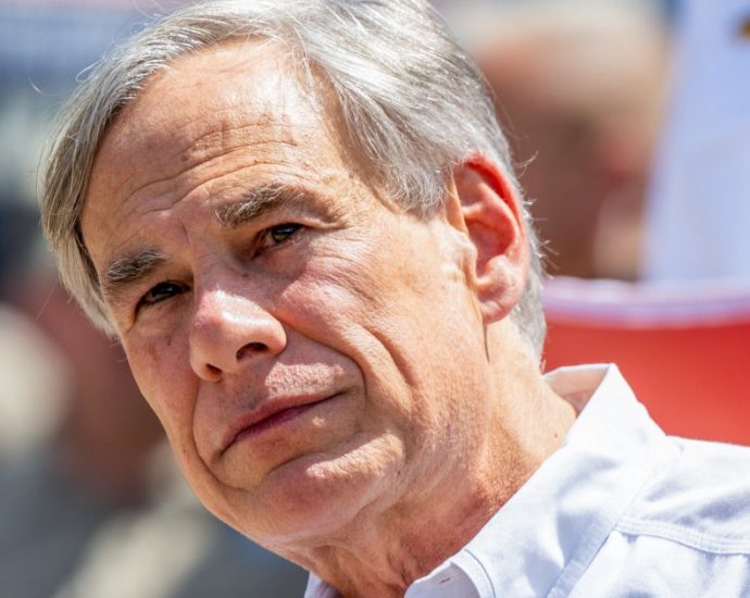As Texas plows ahead with new maps, governors grapple with the prospect of mid-decade redistricting