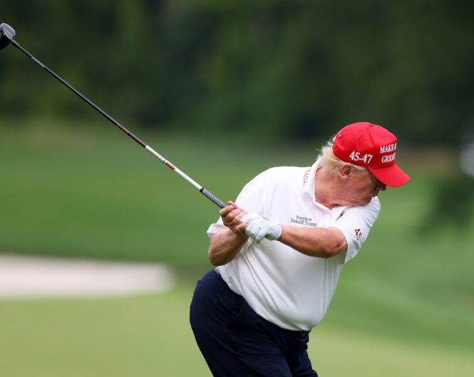 the-traitor-is-using-your-taxpayer-dollars-to-promote-his-new-golf-course