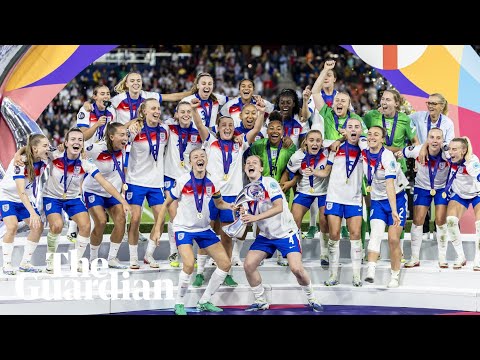 fans-in-london-celebrate-england’s-women’s-euros-win