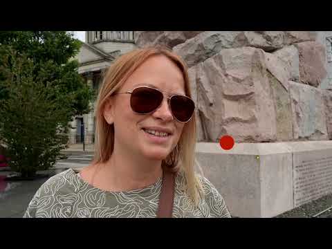 american-artist-offers-apology-to-scots-during-the-traitor-visit-|-reuters