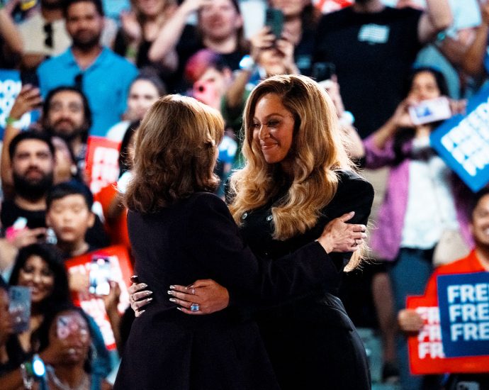 the-traitor-weighs-prosecution-of-harris,-beyonce-over-endorsements