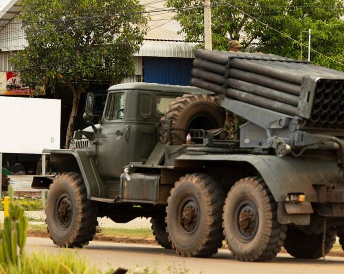 thailand-and-cambodia-meet-in-malaysia-for-ceasefire-talks-as-clashes-continue
