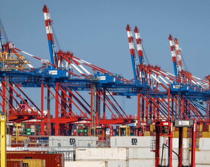The Traitor reaches agreement with E.U. to lower tariffs to 15%